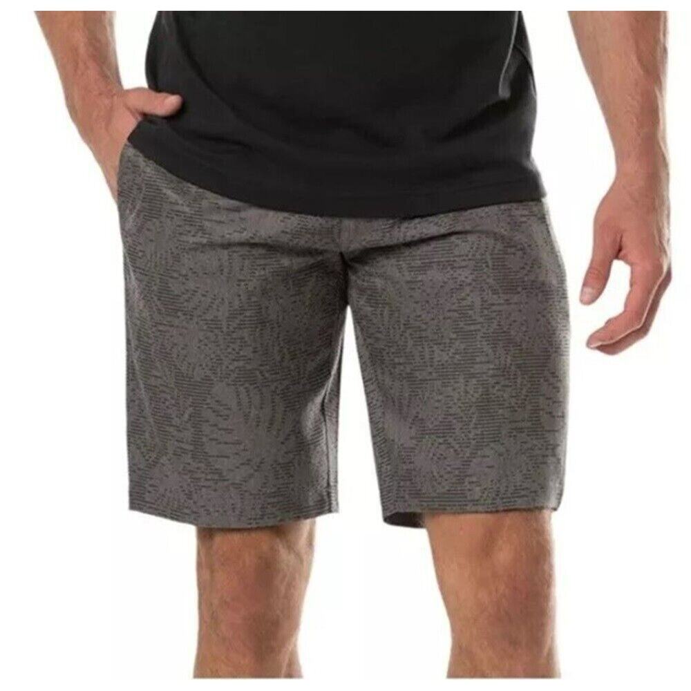 Travis Mathew Men's Gray Patterned Flat Front Shorts